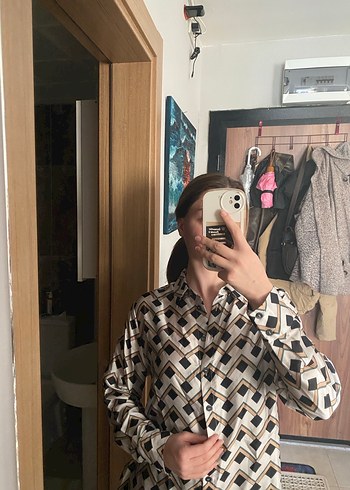 Kadın Desenli Uzun Kollu Gömlek - Görsel 2