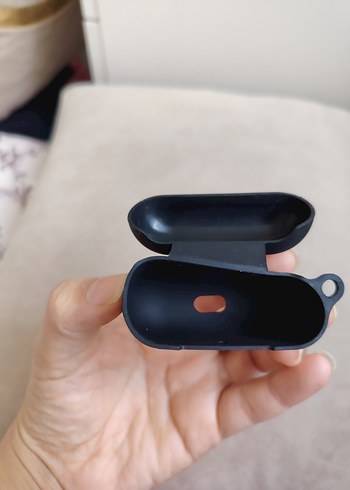 Siyah Kablosuz Kulaklık Şarj Kutusu - Görsel 4