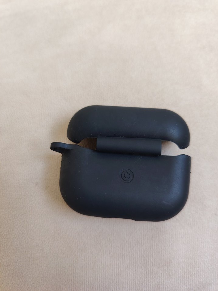 Siyah Kablosuz Kulaklık Şarj Kutusu - Görsel 3