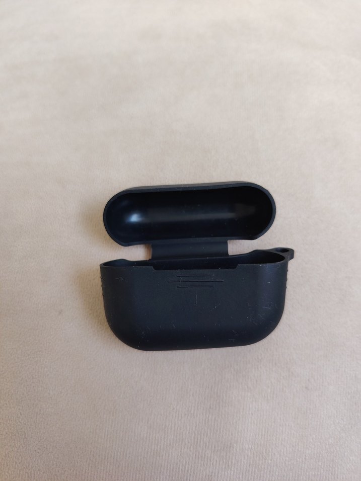 Siyah Kablosuz Kulaklık Şarj Kutusu - Görsel 2