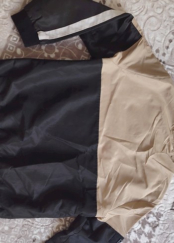 Bej Siyah Fermuarlı Günlük Mont - Görsel 3