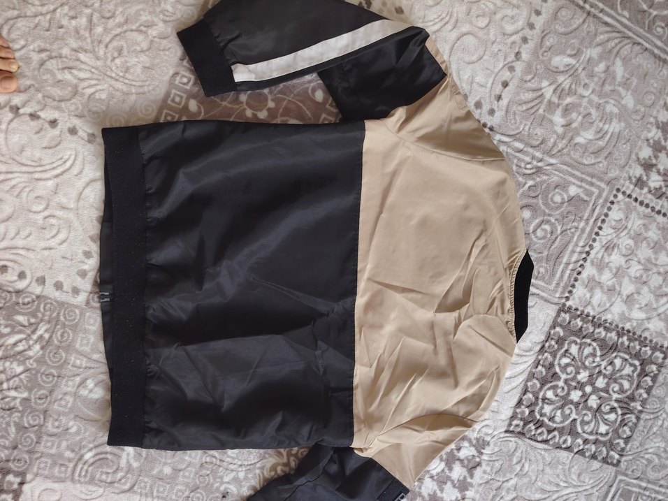 Bej Siyah Fermuarlı Günlük Mont - Görsel 3