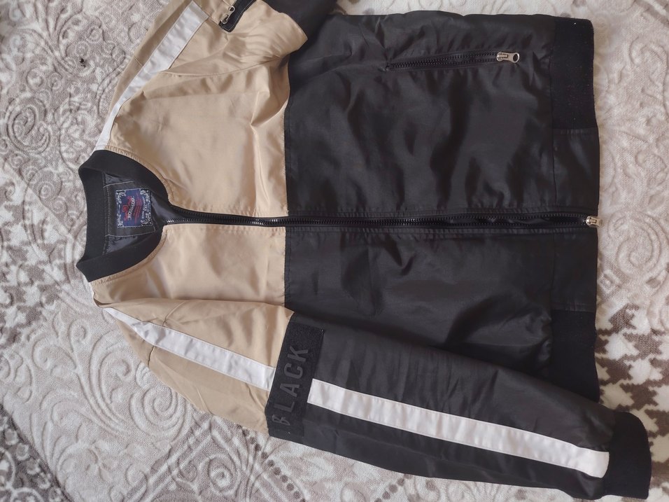 Bej Siyah Fermuarlı Günlük Mont - Görsel 5