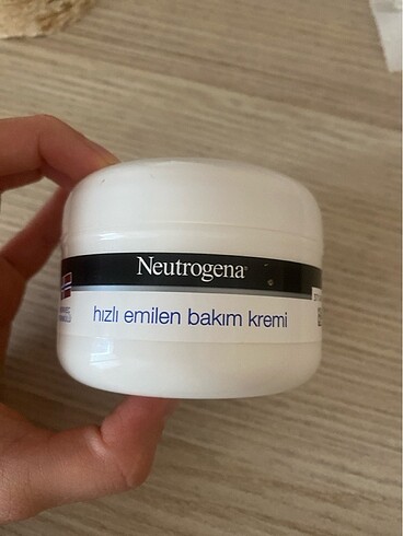 Neutrogena Neutrogena nemlendirici hizli emilen bakim kremi