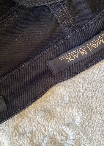 Mavi erkek pantolon iki kez giyildi - Görsel 3