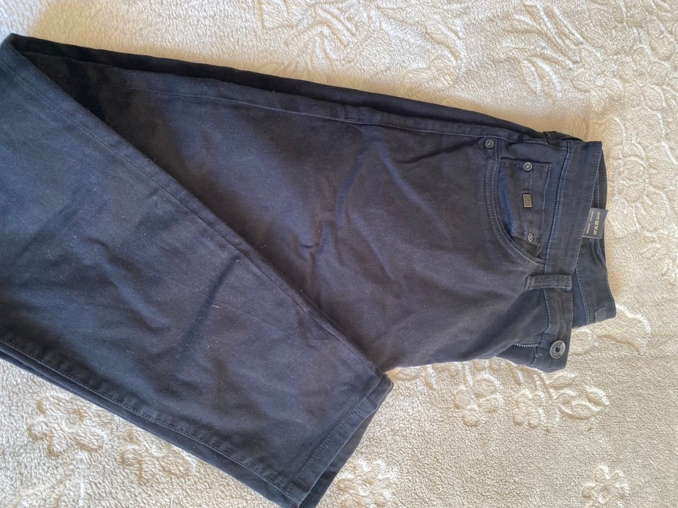 Mavi erkek pantolon iki kez giyildi - Görsel 5