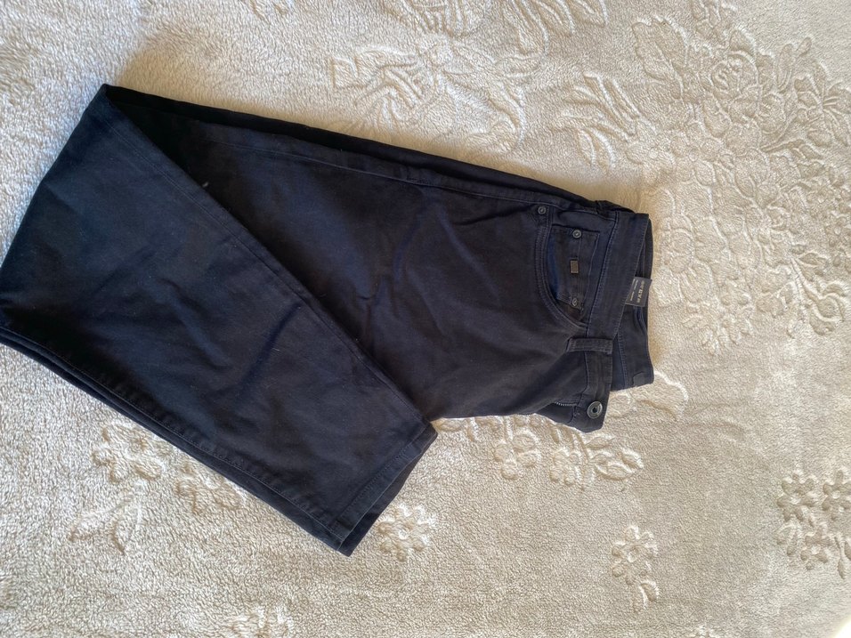 Mavi erkek pantolon iki kez giyildi - Görsel 4