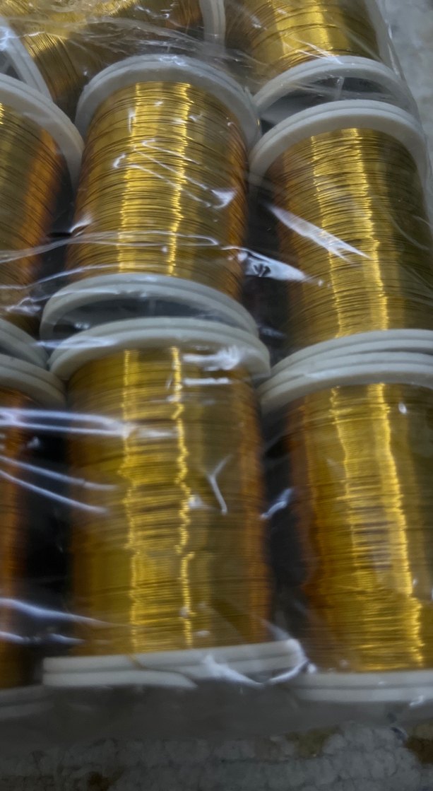 Parlak Altın Renkli Kablo Sarımları - Görsel 2