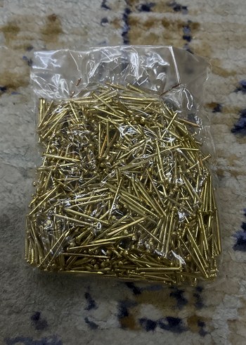 Parlak Altın Renkli Tırnak Süsleri - Görsel 2