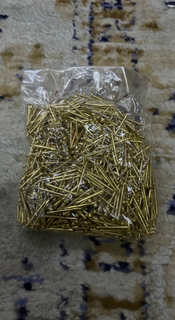 Parlak Altın Renkli Tırnak Süsleri - Görsel 4