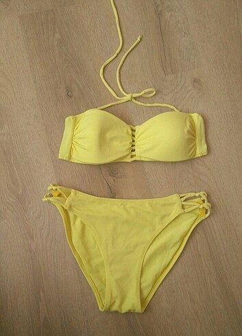 Sarı bikini