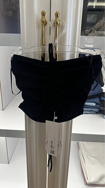 Zara boyundan bağlamalı crop
