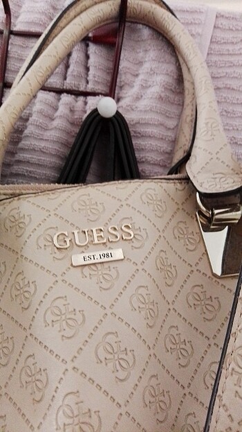 Guess Kol çantası temiz yeni gibi