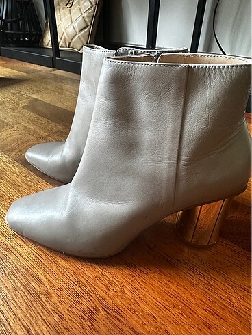 Zara Krem topuklu bot