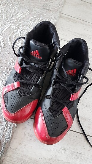Adidas Spor Ayakkabısı
