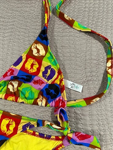 Kyo Kyo Bikini takım