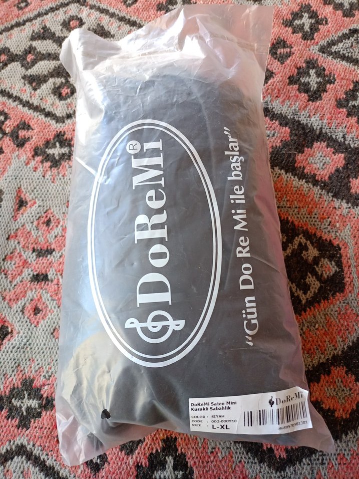 Siyah Parlak saten sabahlık - Görsel 2