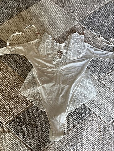 universal Beden penti 85B bodysuit