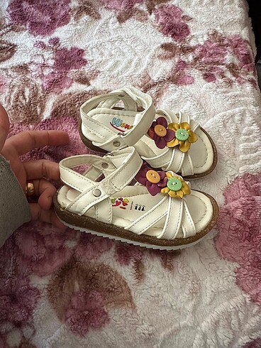 21 Beden Kız çocuk sandalet