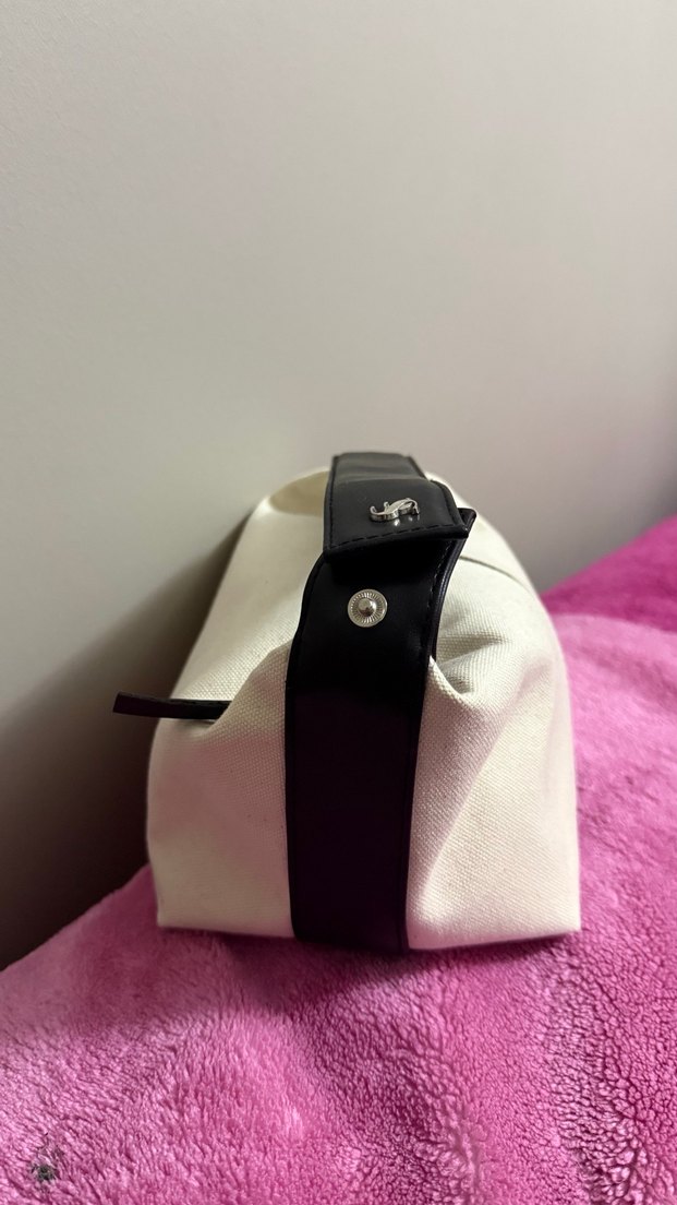 Beyaz Minimalist Fermuarlı Kadın Çantası - Görsel 2