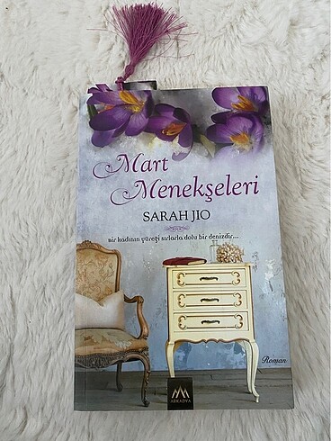 Mart menekşeleri