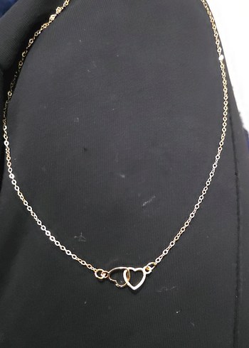 Altın Renk Minimalist Zincir Kolye - Görsel 3