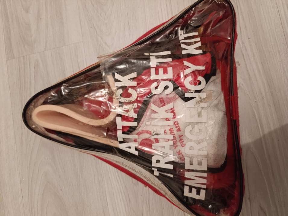 Kırmızı Acil Durum Model Kiti - Görsel 2