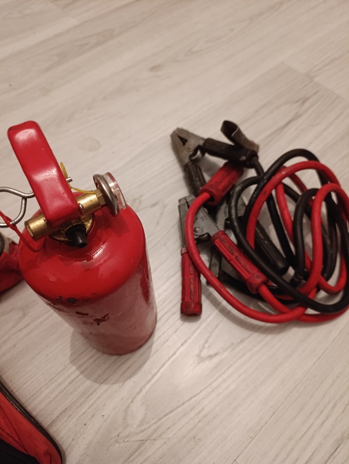 Kırmızı Acil Durum Model Kiti - Görsel 3