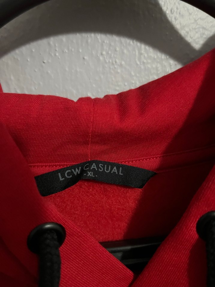 Kırmızı Kapüşonlu Rahat Sweatshirt - Görsel 4