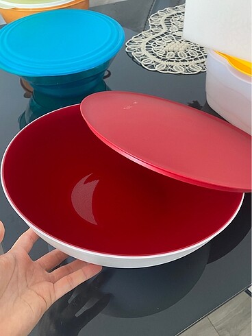 TUPPERWARE