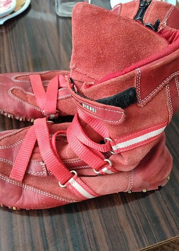 Kırmızı Tokalı Erkek-kadin Botları - Görsel 3