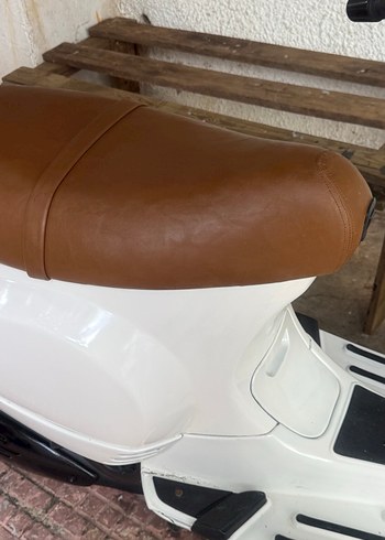 VESPA ET4 koltukBej Deri - Görsel 9