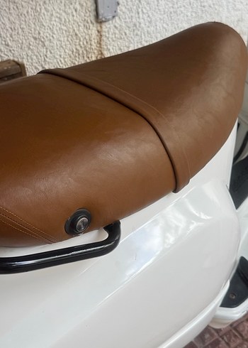 VESPA ET4 koltukBej Deri - Görsel 6