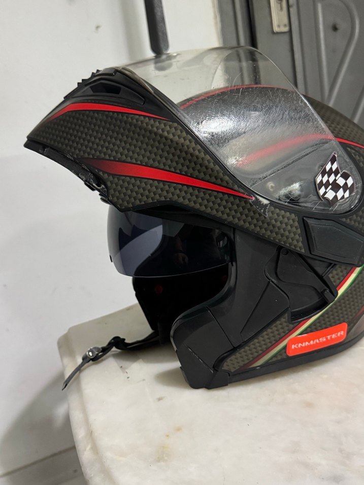 Kemerli Gri Baskılı Motosiklet Kaskı m beden - Görsel 5