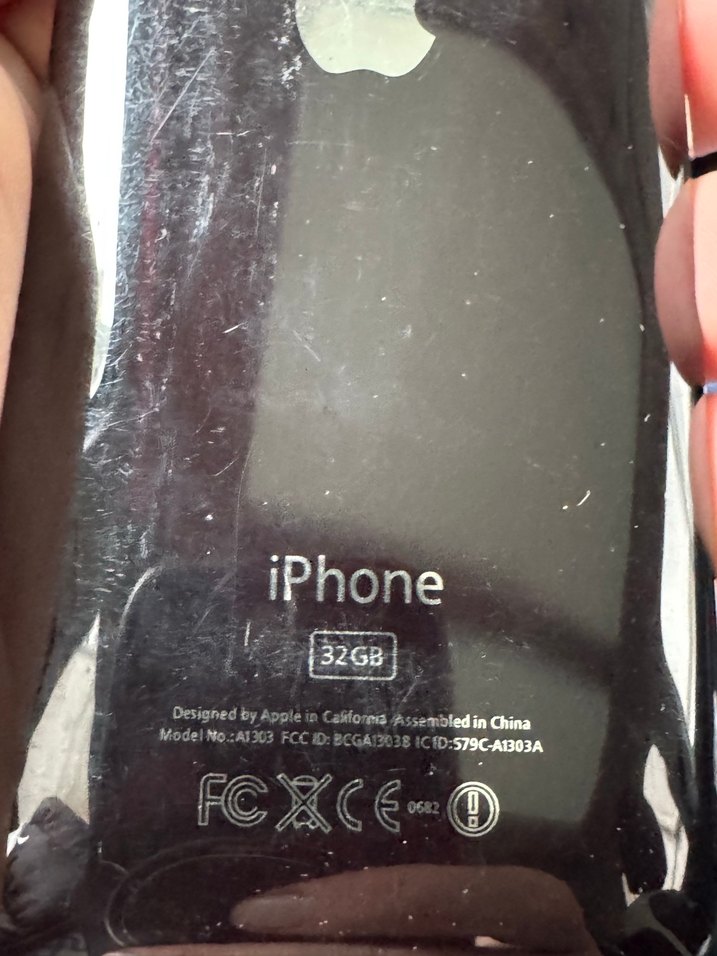 Gri iPhone model klasik tasarım - Görsel 4