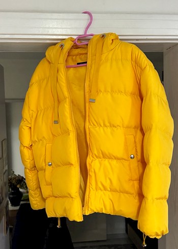 Sarı Düğmeli Kadın Kışlık Mont - Görsel 2