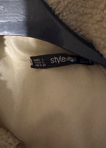 Sarı Düğmeli Kadın Kışlık Mont - Görsel 5