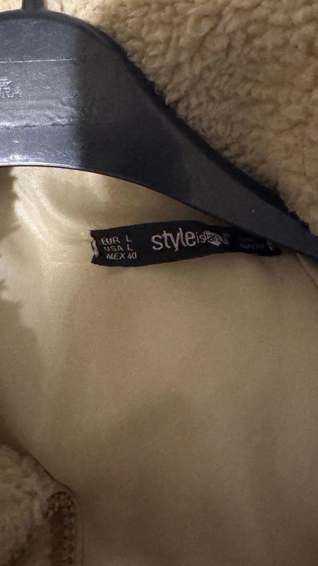 Sarı Düğmeli Kadın Kışlık Mont - Görsel 5