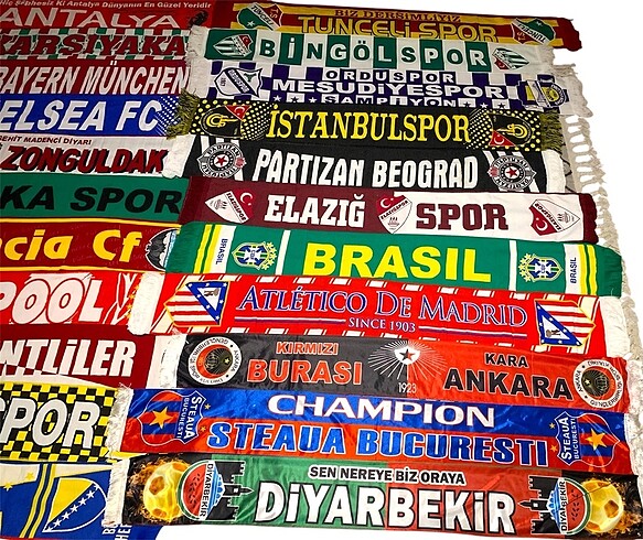 Futbol Takımı Atkı Koleksiyoncusu