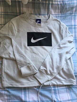 Orjinall! Nike spor,sweetshirt, buz rengi beyaz acık bir renk