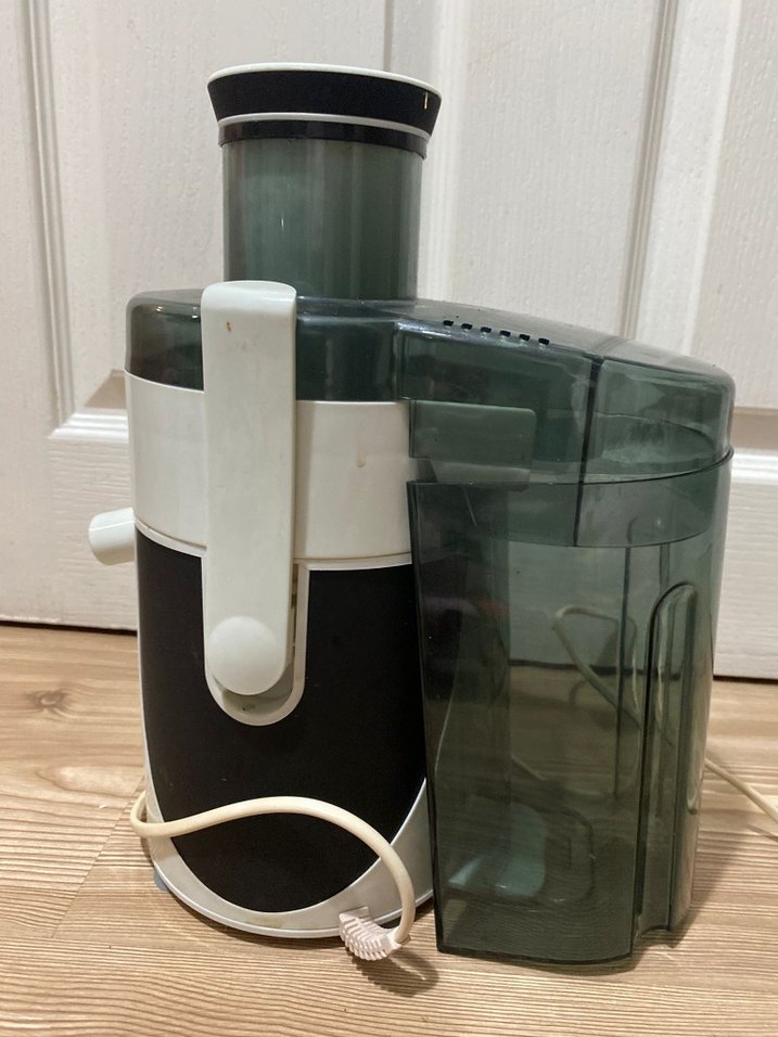 Beyaz Gri Elektrikli Meyve Sıkacağı - Görsel 2