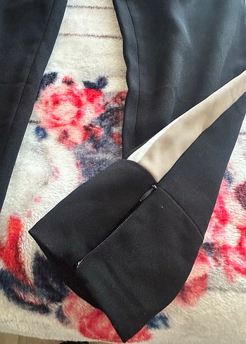 Siyah Kadın Midi Kumaş Pantolon - Görsel 2