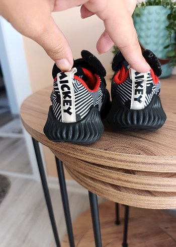 21 Beden orijinal adidas Mickey mouse spor ayakkabı