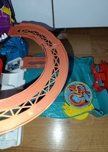 hot wheels çılgın sharky oyun seti - Görsel 2