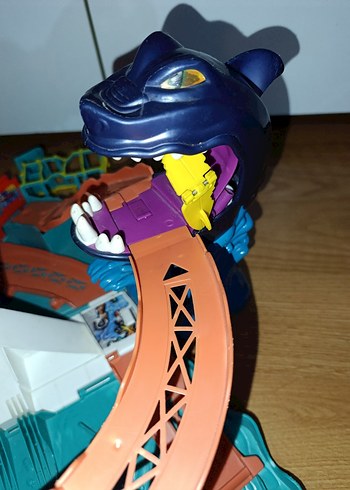 hot wheels çılgın sharky oyun seti - Görsel 5