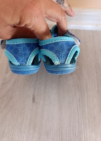 22 Beden Nike çocuk sandalet 