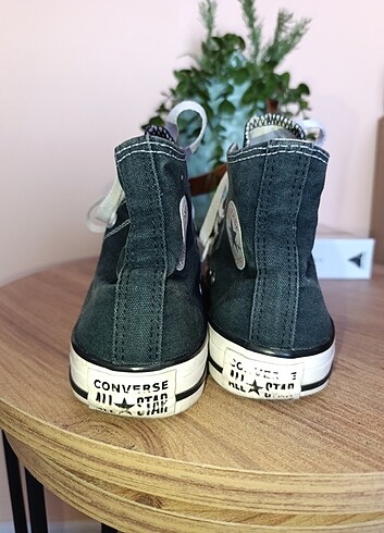36,5 Beden siyah Renk Orjinal bilekli converse