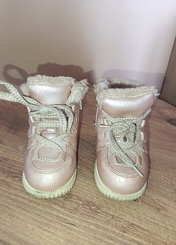 23 Beden pembe Renk Lc Waikiki kız çocuk bot