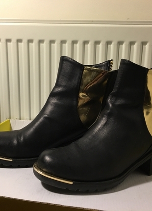 Elle GOLD FERMUARLI VE DETAYLI KISA - 38 NO - TREND BOOTİE