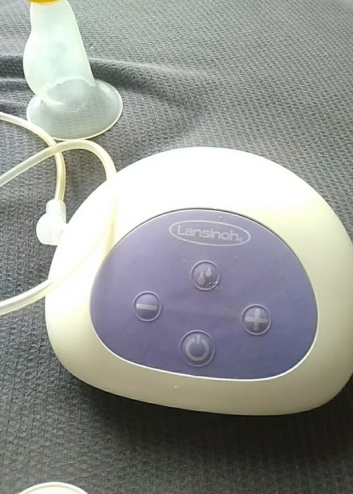 Lansinoh sut sağma makinası çok kullanışlı yanında el sağma hedi - Görsel 2